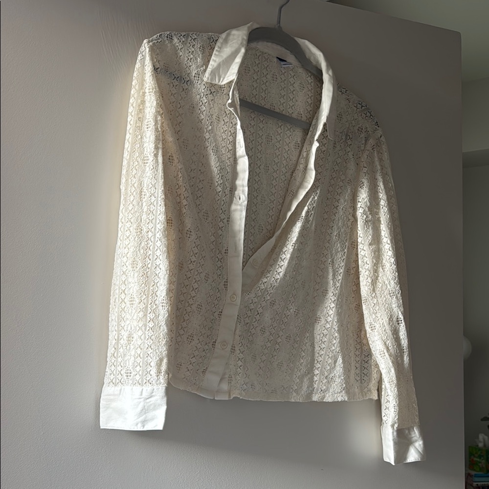Old Navy Cream Lace Button-Up Top